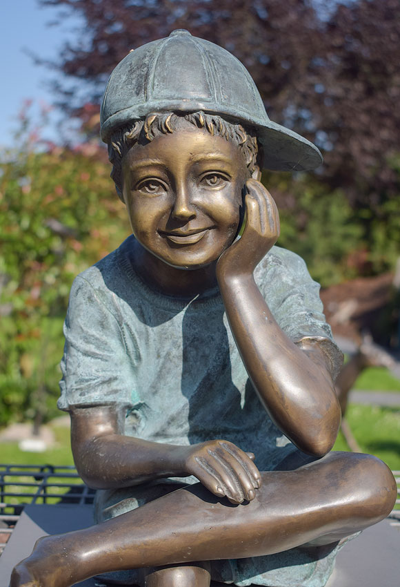 Elsass-09-(290)-1-Kopie.jpg - Der Klostergarten in Maria Lach mit seinen Broncefiguren hat uns am besten gefallen