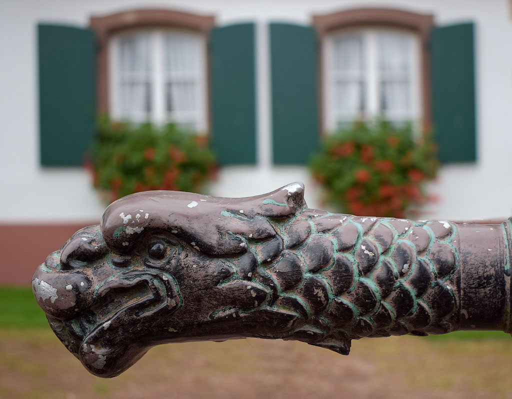 Elsass-09-(262)-1-Kopie.jpg - Am Brunnen